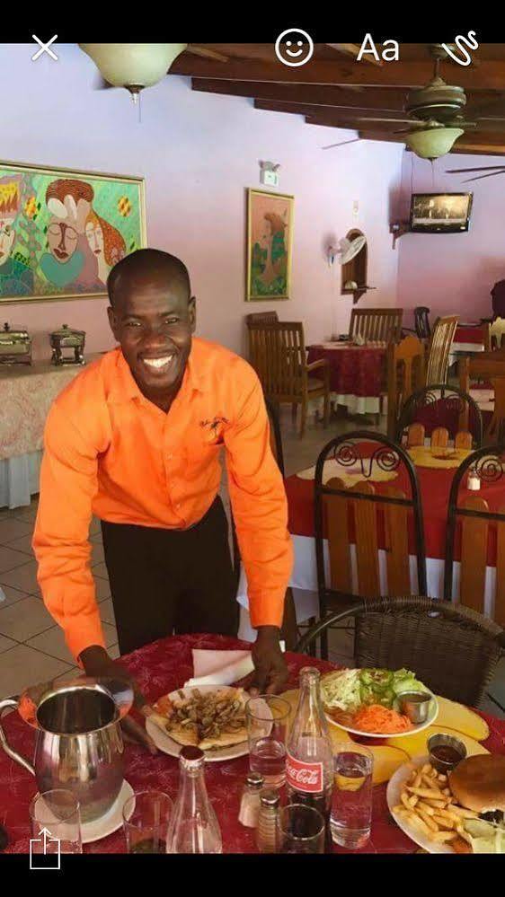 Palm Inn Hotel ポルトープランス エクステリア 写真